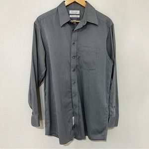 Like New! Roundtree and Yorke Dress Shirt
